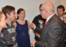 Die Studenten im Gespräch mit Bundestagsabgeordneter Volker Kauder
