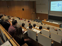 Großes Interesse findet der Studiengang Allgemeine und Digitale Forensik. Prof. Dirk Labudde erklärt das besondere Mittweidaer Konzept für dieses neue Studienangebot.