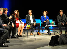 ... Johannes Beermann, Madita van Hülsen, Robert Amlung, Kathrin Ruther und Alexander von Harling mit in der Runde