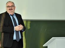Rektor Prof. Dr. phil. Ludwig Hilmer: &gt;&gt;Open Engineering ist entscheidend für unsere Region.&lt;&lt;