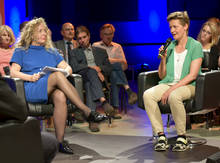 Expertin Elisabeth Schwerin vom Mittweidaer Müllerhof e.V. (rechts) im Gespräch zum Thema Kultur und Bildung