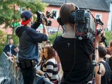 Die Studenten stehen selbst hinter der Kamera und sammeln damit Erfahrungen für die Event-Organisation.