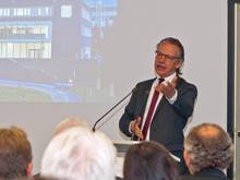 Hans-Peter Hiepe (BMBF) bekennt sich zur Bundes-Förderung des Neubaus: &gt;&gt;Ihr Erfolg ist auch unser Erfolg. Er zeigt: Unsere Rechnung ist aufgegangen.&lt;&lt;