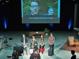 Die International Night ist auch ein Praxisprojekt im Medienmanagement-Studium: Im Modul Crossmedia gibt's Noten für die Entwicklung und Umsetzung einer crossmedialen Kampagne mit den Kanälen Bewegtbild, Web, Social Media, Event u.a.