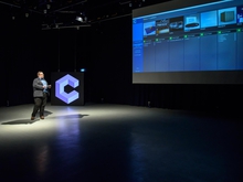 Axel Dietze, Community Manager von Cinector, zeigt anhand einer Live-Demo, wie mit der Software innerhalb weniger Minuten ein Animationsvideo entsteht.