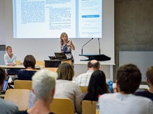 Prof. Katy Börner stellt ihre Arbeit vor.