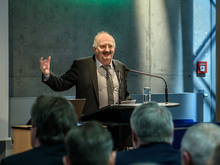 Bleibt: Prof. Dr. Ludwig Hilmer geht als wiedergewählter Rektor in seine zweite Amtszeit. 