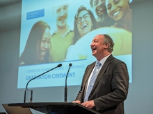 Prof. Hans-Peter Niedermeier, Leiter des Begabtenförderungswerks der Hanns-Seidel-Stiftung (HSS). Die HSS ist international engagiert und unterstützt die Zertifikatsvergabe im Programm Interkulturelle Kompetenz an der Hochschule Mittweida.