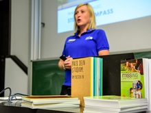 Pack' Dein Studium: Frances Gritz von der Studienberatung der Hochschule Mittweida weiß, wie das gelingt, und berät Studieninterssierte und deren Eltern.