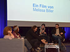 Endlich ist er da: der Aftermovie zum Campusfestival 2015. Rika Fleck, Melissa Biller, Professor Christof Amrhein, Josephine Senger und Sven Dobiesz (v.l.) freuen sich.