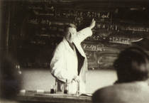 Helmut Lindner in der Lehre (um 1950) (Foto: Hochshularchiv Mittweida)