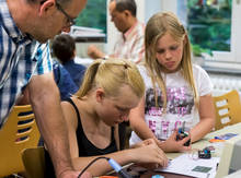 Wärme nötig: Heißer Draht beim Löten von elektronischen Bausätzen. (Foto: Marc Große)