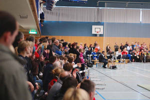 über 500 Zuschauer besuchten das 4. Rochlitzer Kugelstoßmeeting (Foto: Volker Schwarze)