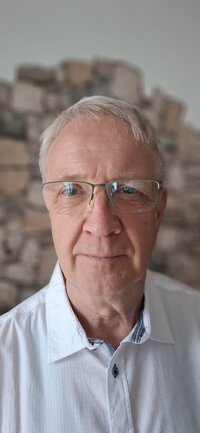Dipl. Chemiker Manfred Decker