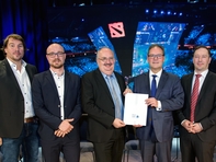 Gemeinsames Anliegen: eSports-Business parxisnah akademisch ausbilden: Prof. Christof Amrhein, Prof. Alexander Marbach, Rektor Ludwig Hilmer und Prof. André Schneider von der HSMW und Hermann Winkler, Präsident des Sächsischen Fußballverbandes (SFV).