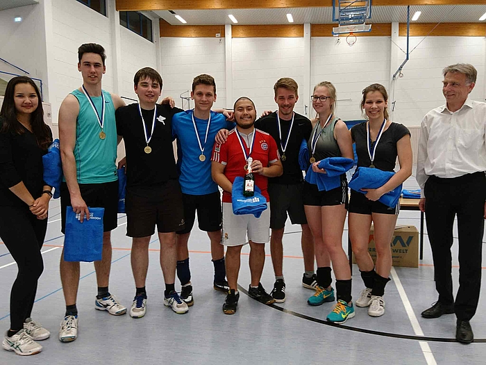 Die Sieger des Volleyballturniers: Die Vertreter der Fakultät Medien.