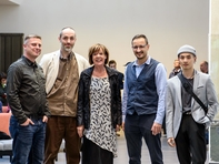 Kunst-Engagierte unter Künstlern: Kuratorin Dr. Ursula Zenker mit Hagen Grüttner, Jens Ossada, Heiko Günther und Linh Hong Nguyen (v.l.).