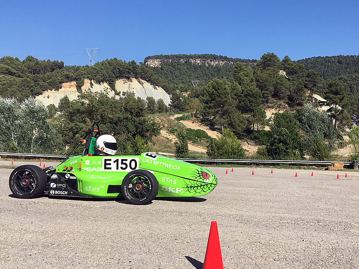 TMM-Bolide, elCobra, mit Prüstickern der Formula Student.