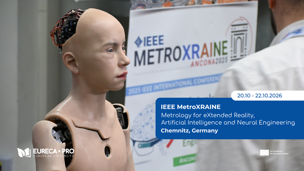 Symbolbild mit menschlichem Roboter und Plakaten der Konferenz