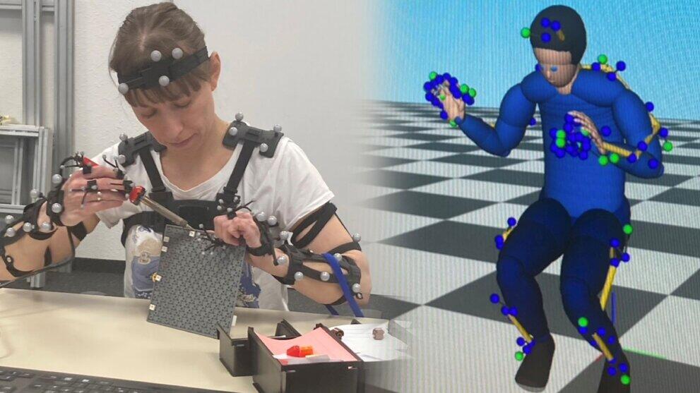 Weibliche Person mit Sensoren am Körper führt eineTätigkeit aus, die in einem digitalen Modell nachgebildet wird