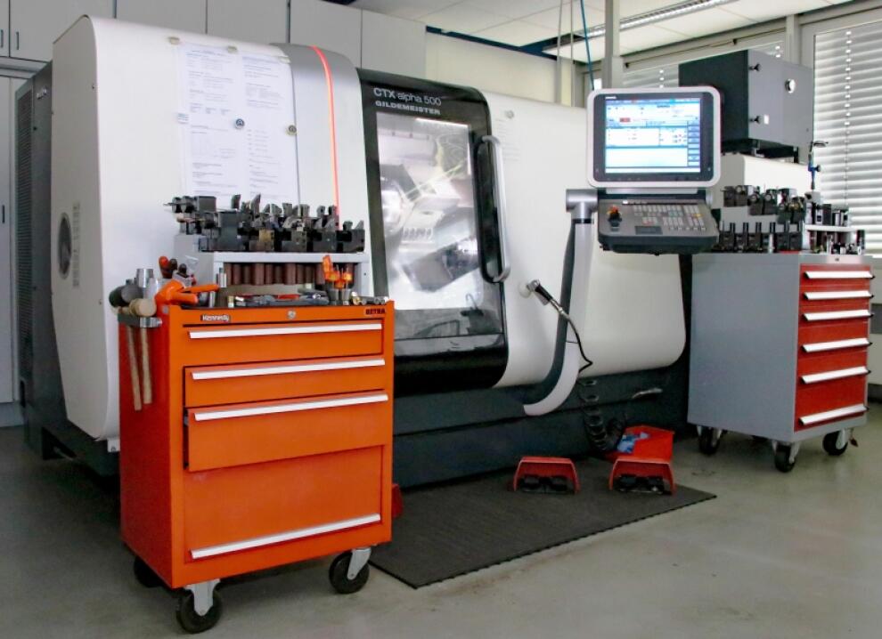 CNC turning and milling machining centre