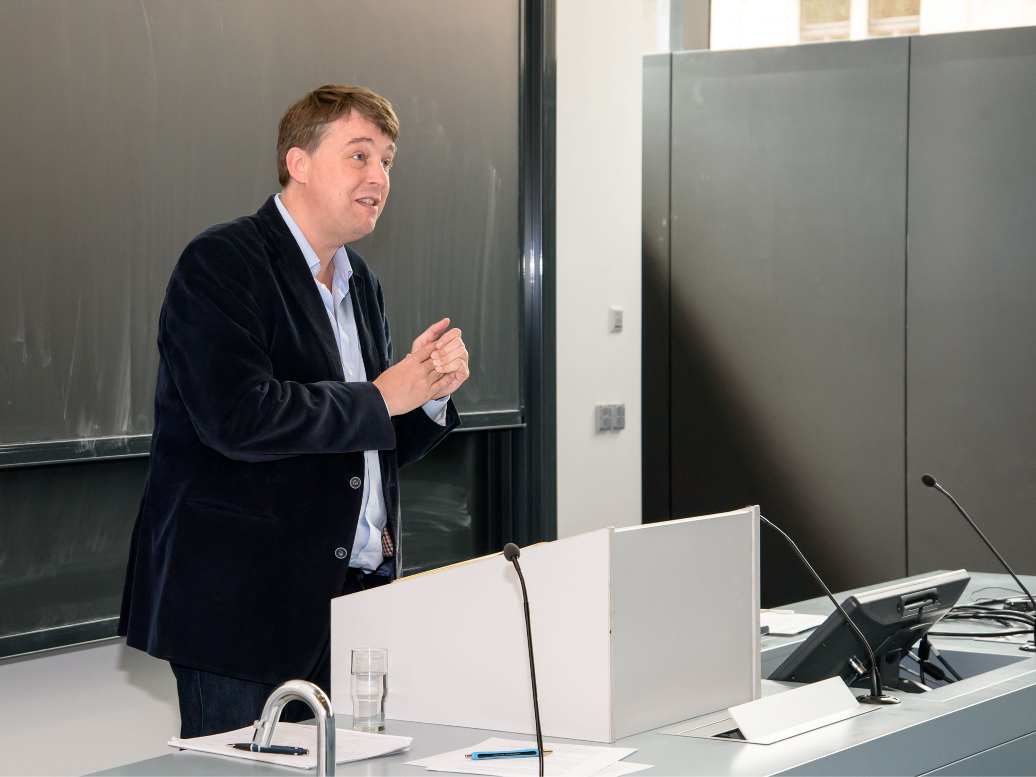 Prof. Dr. Christoph Meyer moderiert die Fachtagung "Die Grenzen der Toleranz" am 1. September. Prof. Dr. Christoph Meyer moderiert die Fachtagung "Die Grenzen der Toleranz" am 1. September.